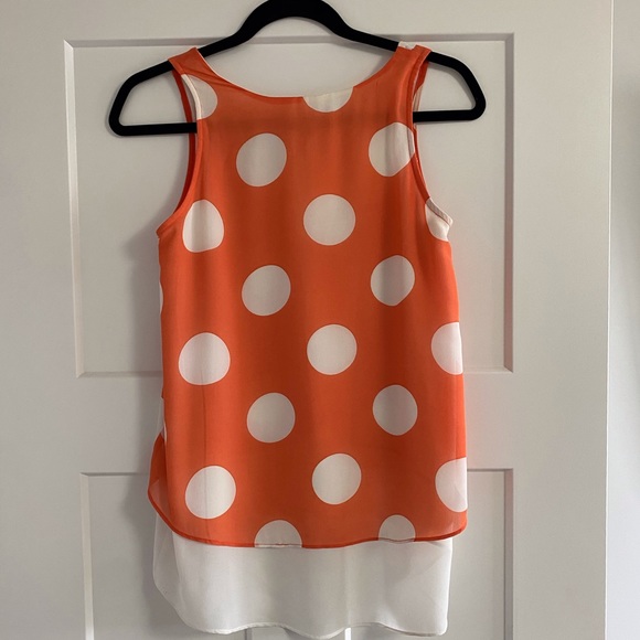 Sleeveless Blouse - Picture 2 of 2